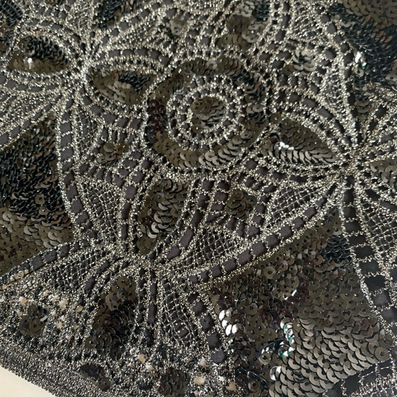 Express Crop Top - Picture 4 of 7